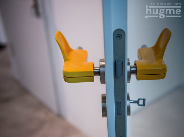Hygiene Türöffner hugme (safrangelb) - Set bestehend aus Innen- & Außengriff