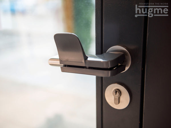 Hygiene Türöffner hugme (schiefergrau) - Set bestehend aus Innen- & Außengriff