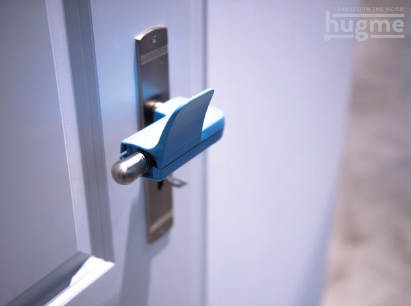 Hygiene Türöffner hugme (lichtblau) - Set bestehend aus Innen- & Außengriff